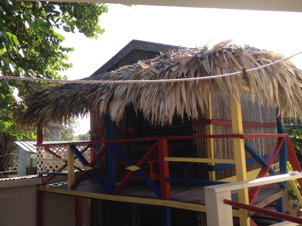 De Real Macaw Hotel Caye Corker Exterior foto