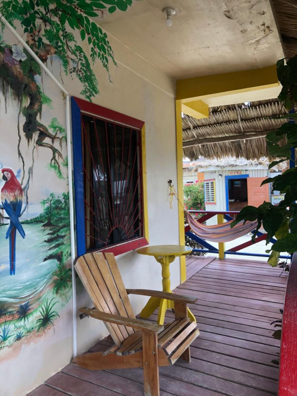 De Real Macaw Hotel Caye Corker Exterior foto